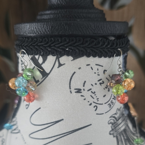 Colorful Beaded Necklace - Picture 2 of 5